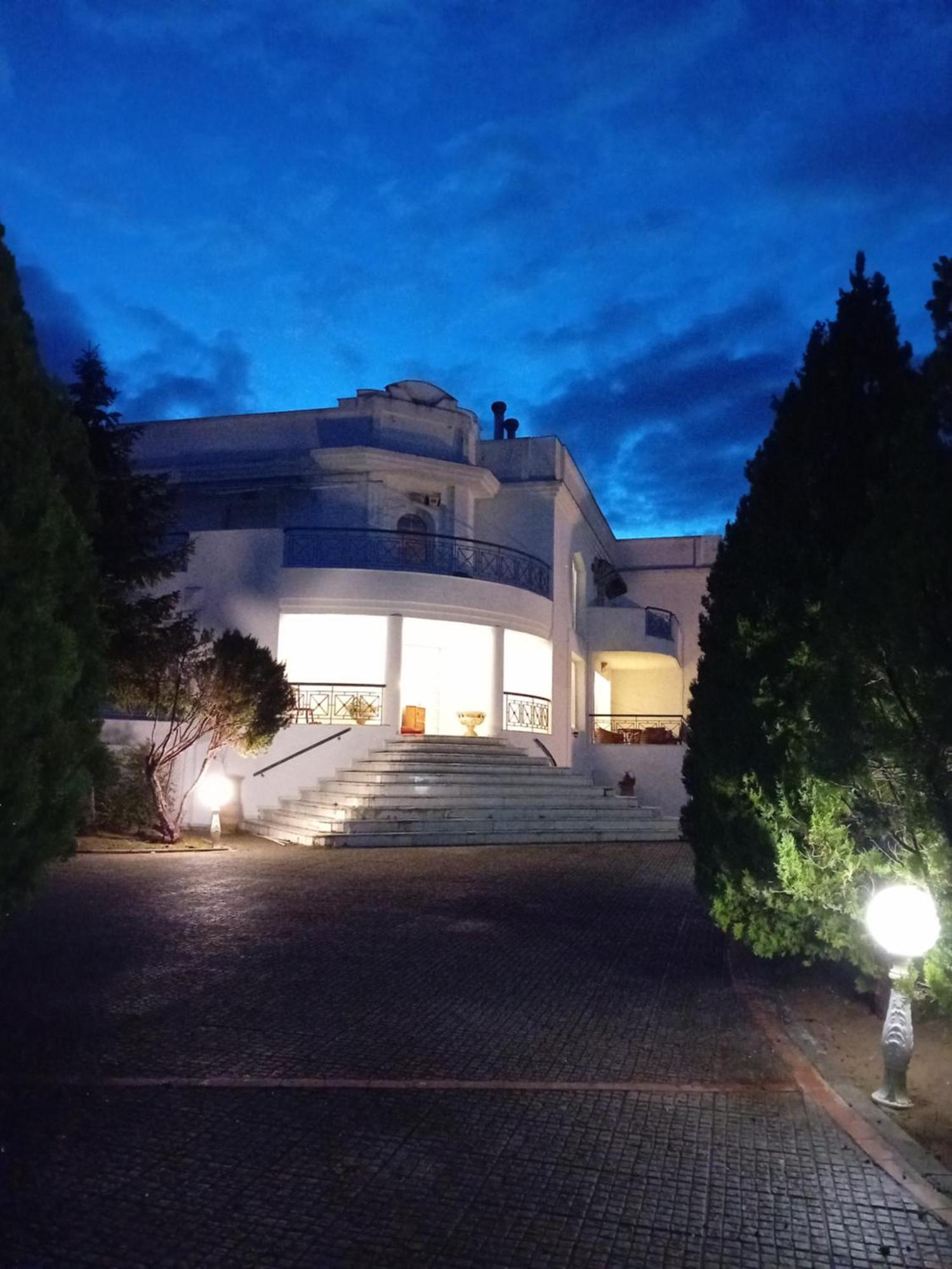 Вілла Πολυτελησ Βιλα 8 - 10 Ατομων Στην Περιοχη Αεροδρομιου Θεσσαλονικησ Livadaki  Екстер'єр фото